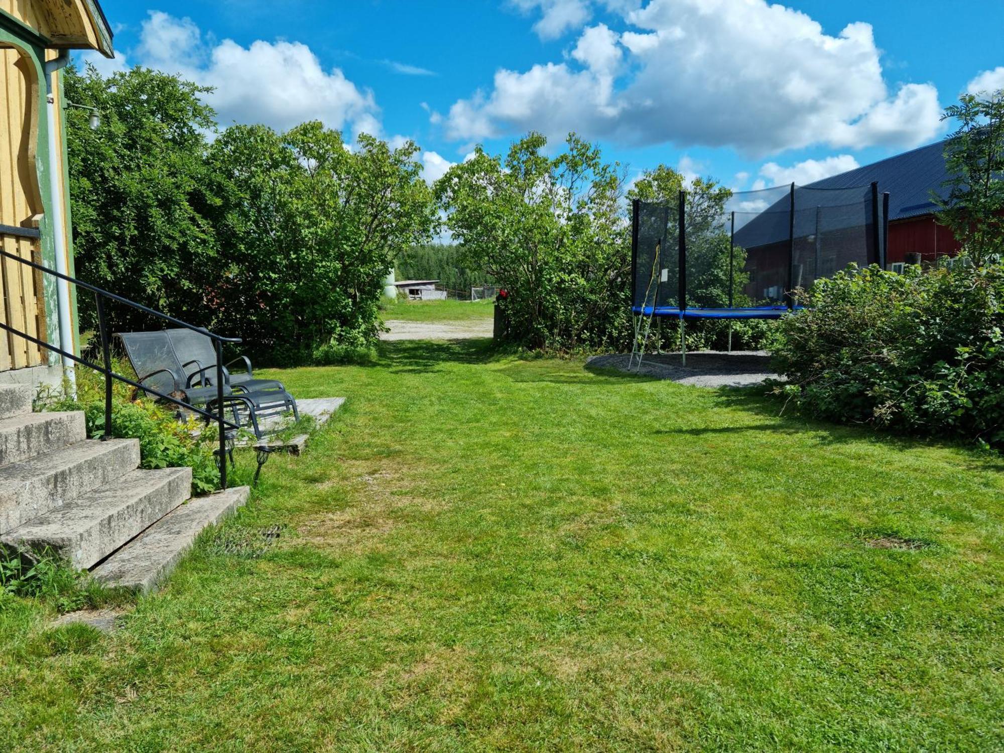 Charmigt Hus Pa Landet Naera Till Bad Stromstad Bagian luar foto