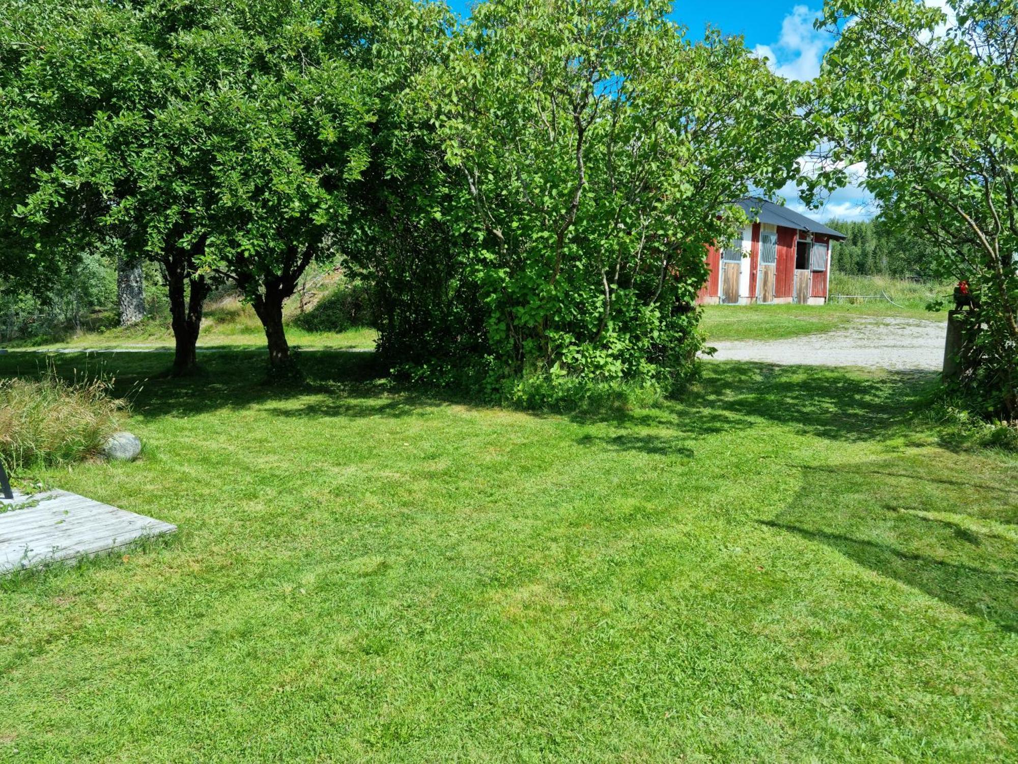 Charmigt Hus Pa Landet Naera Till Bad Stromstad Bagian luar foto